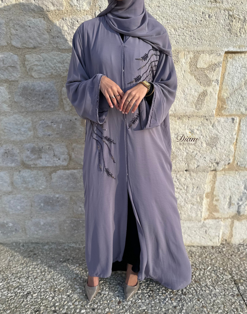Abaya Dubai droite en mousseline doublée avec hijab et ceinture
