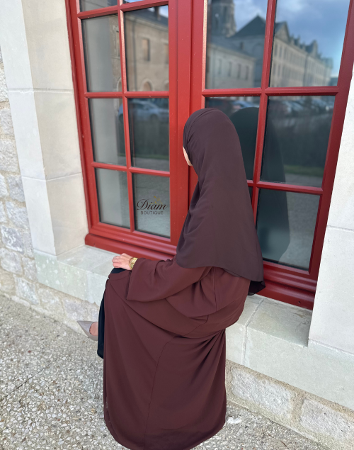 Abaya Dubai droite en mousseline doublée avec hijab et ceinture