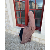Abaya Dubai perlée en mousseline doublée avec hijab et ceinture