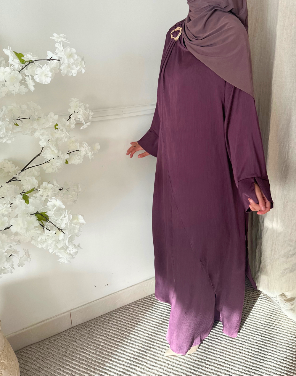 Robe satinée femme style oriental avec ceinture – Élégante et fluide