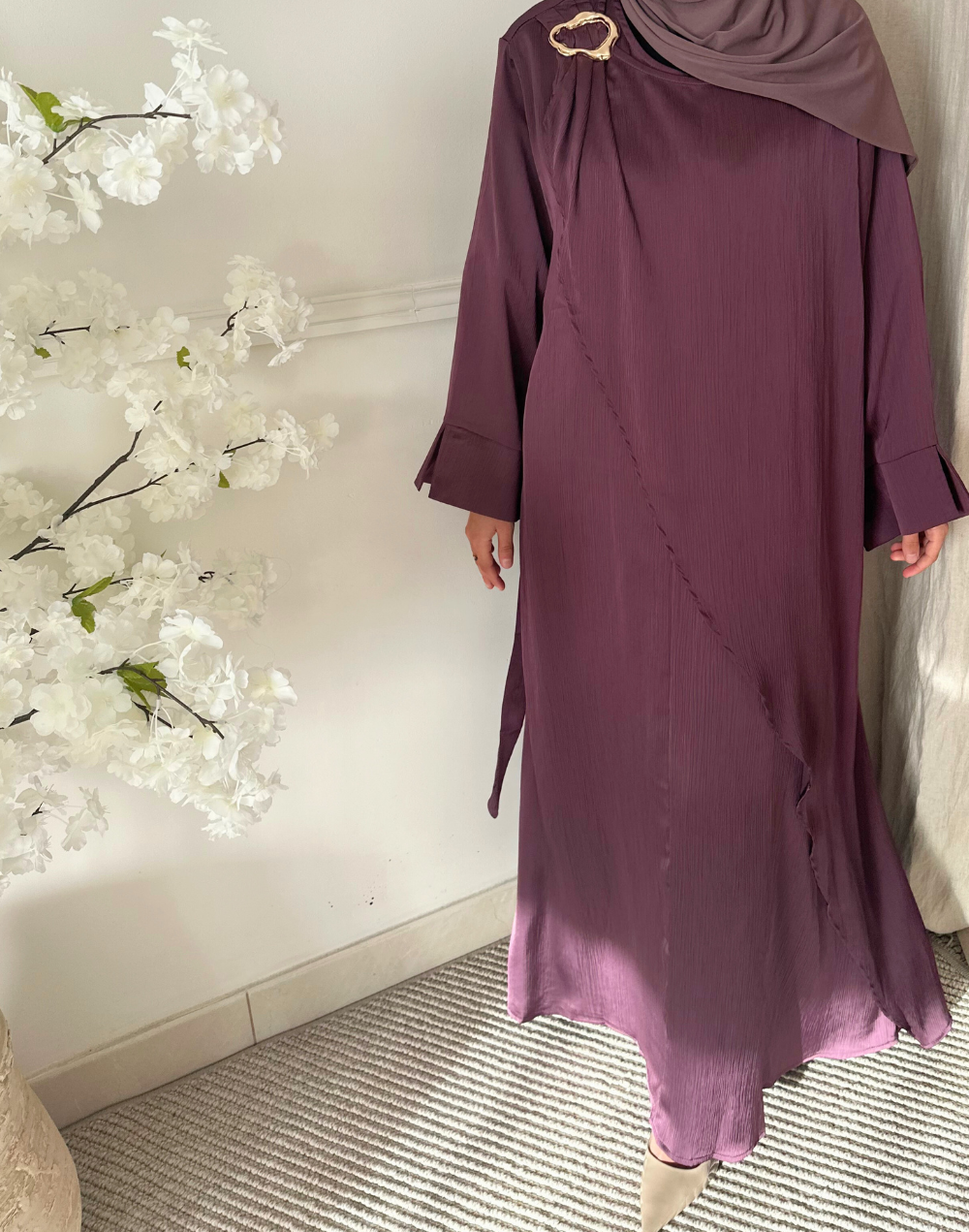Robe satinée femme style oriental avec ceinture – Élégante et fluide