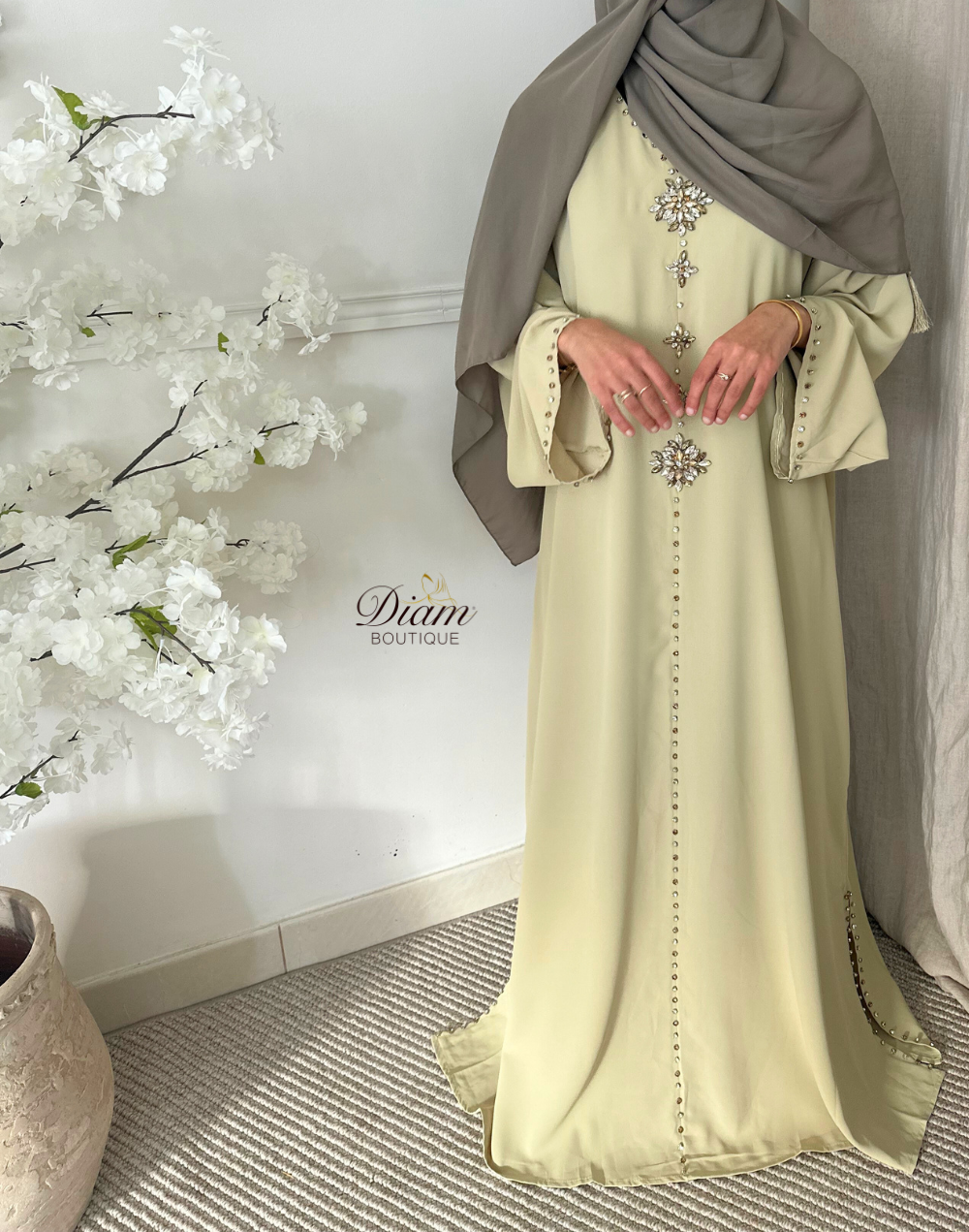 Abaya style caftan femme – Fluide et élégante pour soirées et occasions habillées