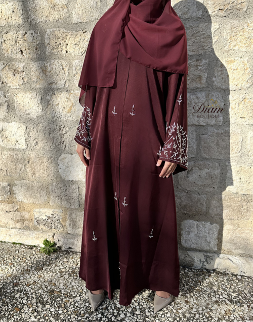 Abaya Nidah Perlée à la Main – Hijab Assorti – Fabriquée à Dubaï