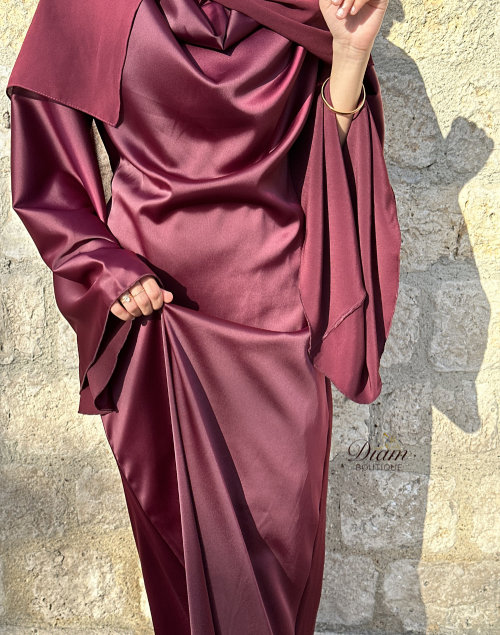ROBE SATIN BORDEAUX