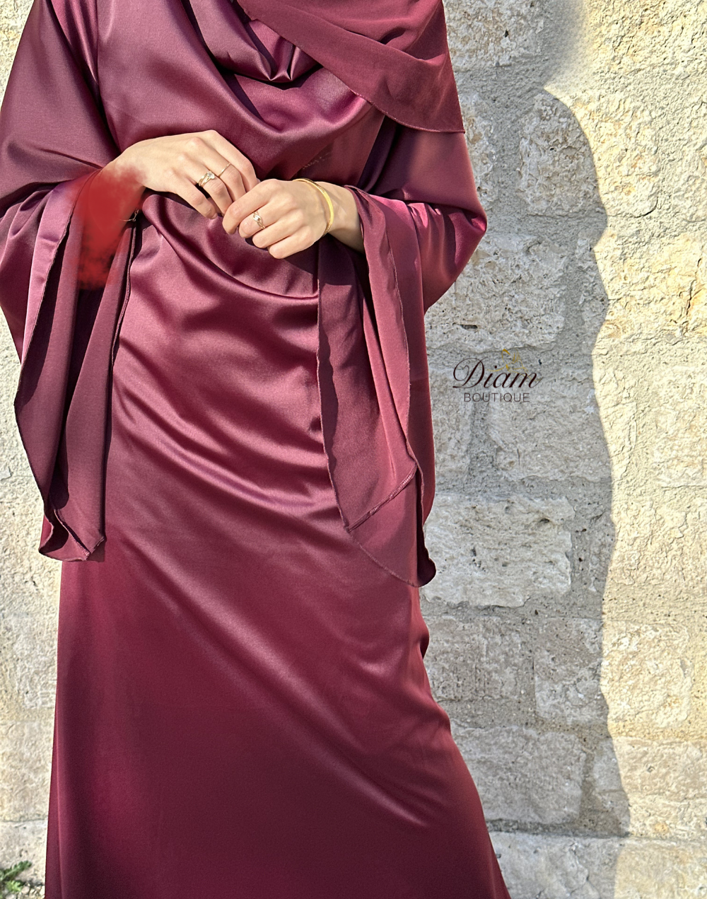 ROBE SATIN BORDEAUX